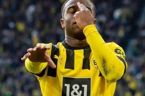 九游娱乐-穆雷爆冷击败巴黎圣日耳曼，战术调整引爆全场！的简单介绍