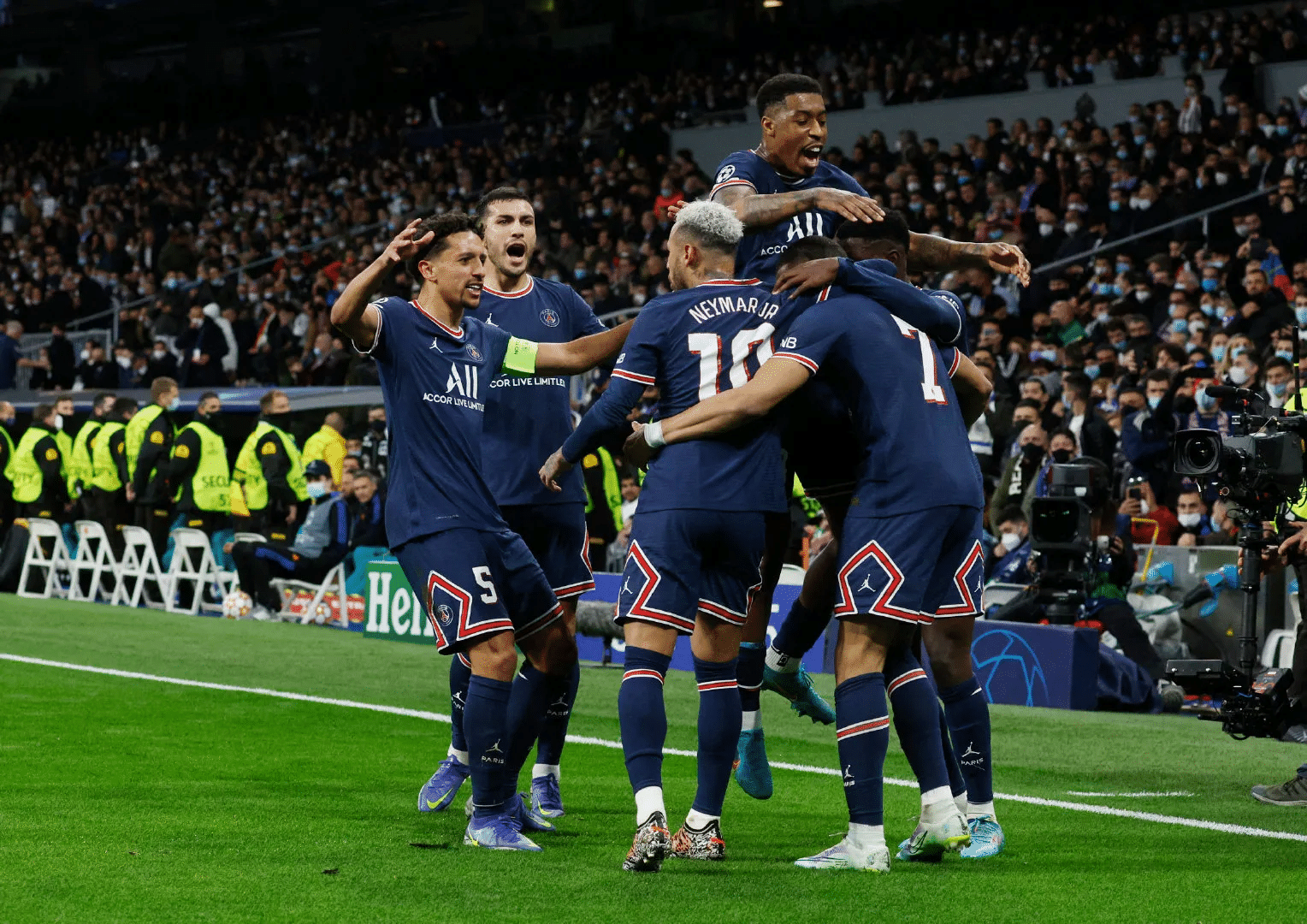 巴特勒连续五场比赛得分超过绝杀，巴黎圣日耳曼挑战极限！的简单介绍